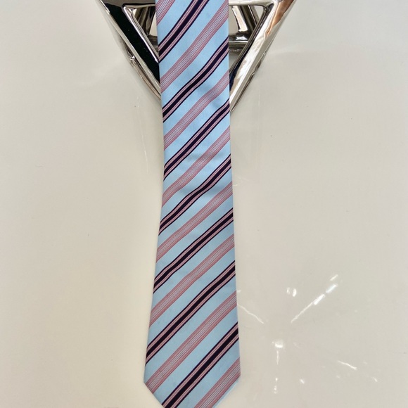 Hugo Boss modern tie - Picture 3 of 3